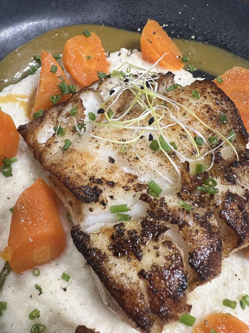 Le Dos de Cabillaud, Sauce Agrumes, Mousseline de Céleri et Carottes