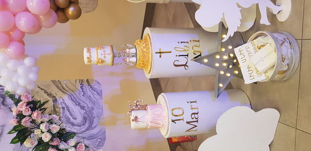 Gâteaux pour Bapteme
60 parts 300