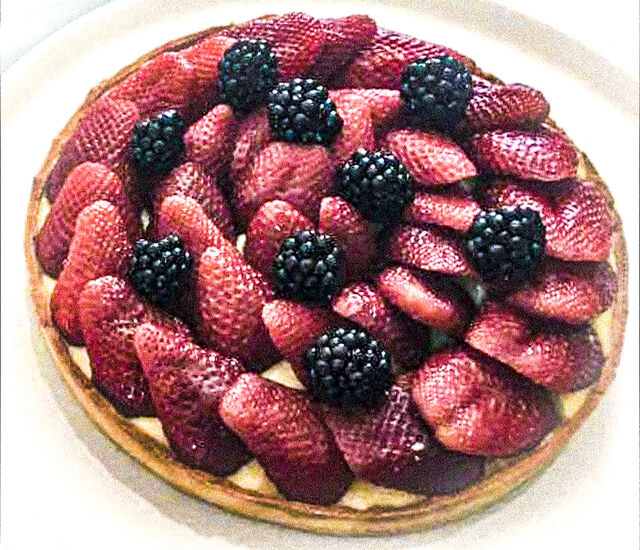 • TARTE AUX FRUITS •
Avec les fruits de saison ou selon vos envies