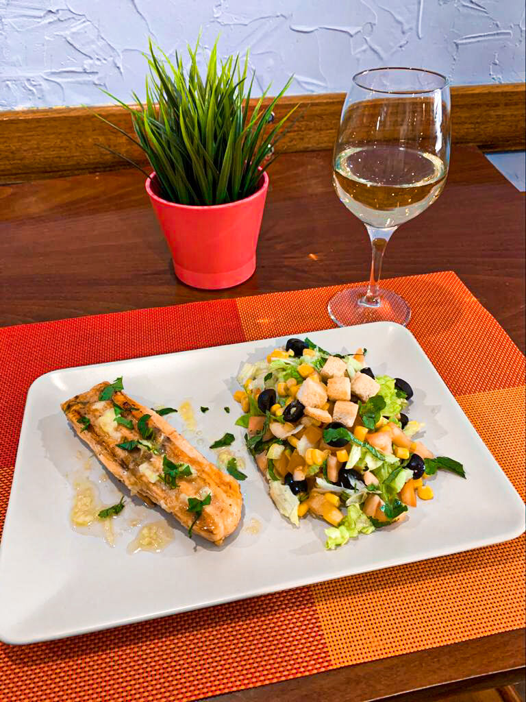 Grelhado de salmão. 