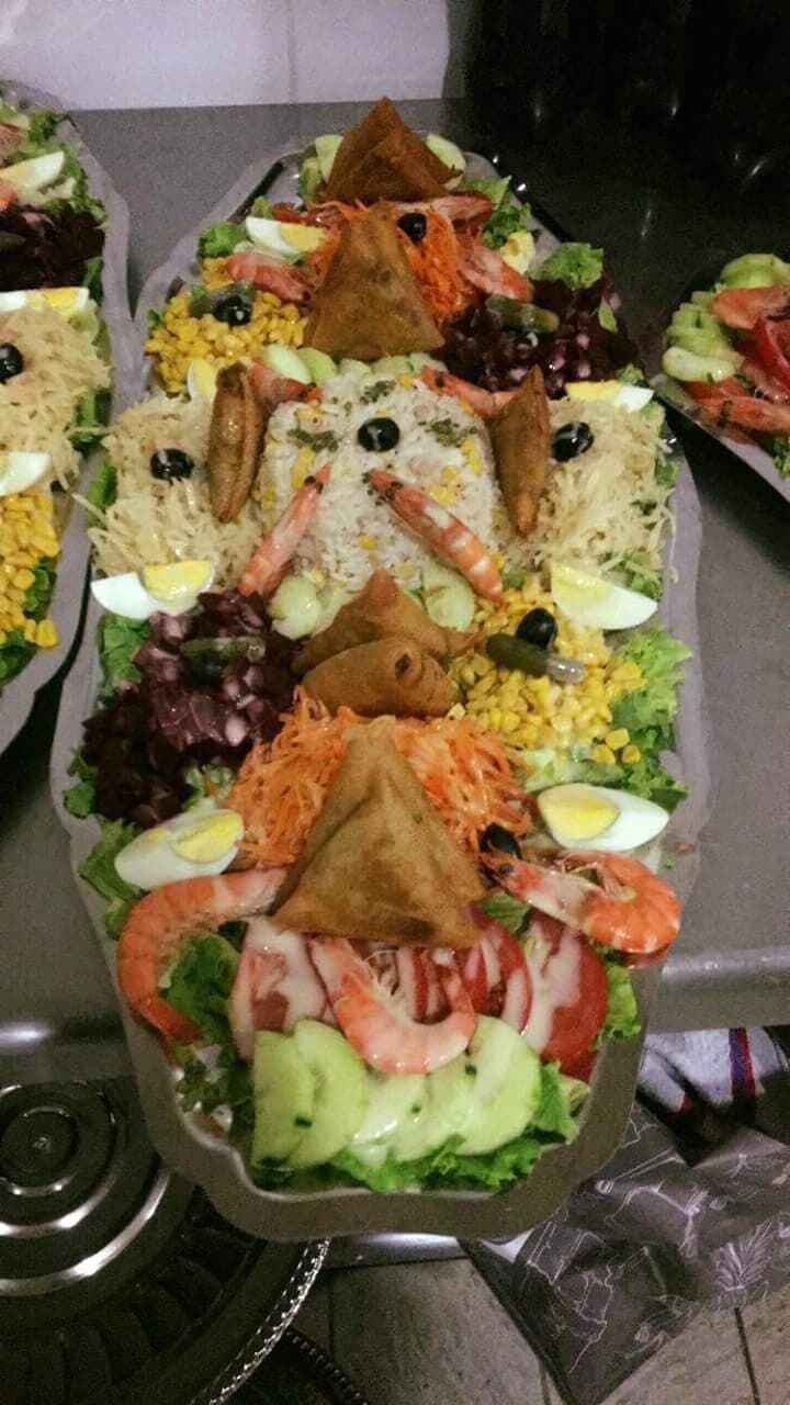 Salade composée avec des brik au thon 