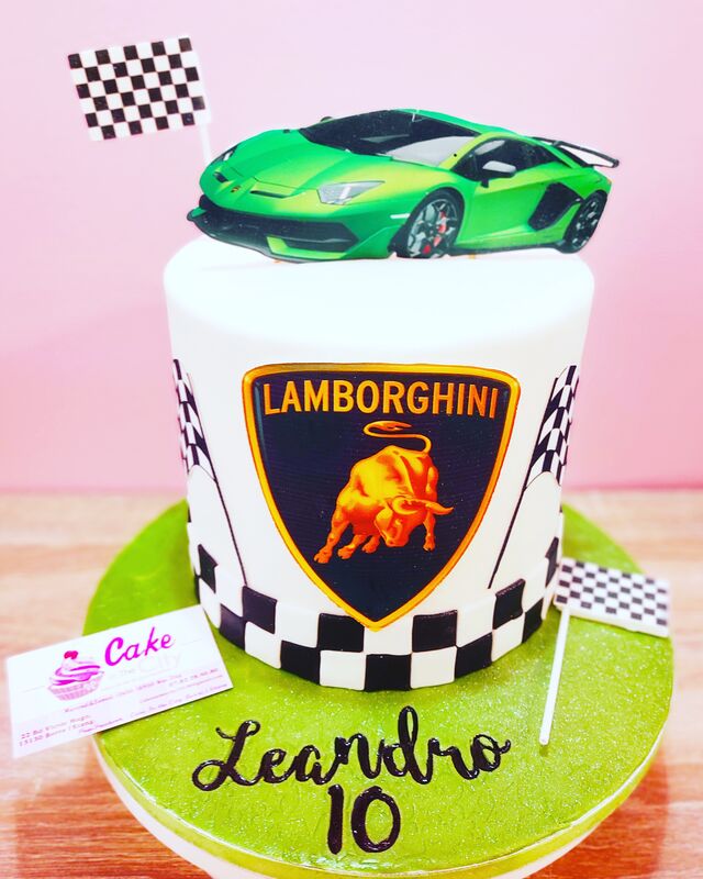 Gâteau voiture Lamborghini