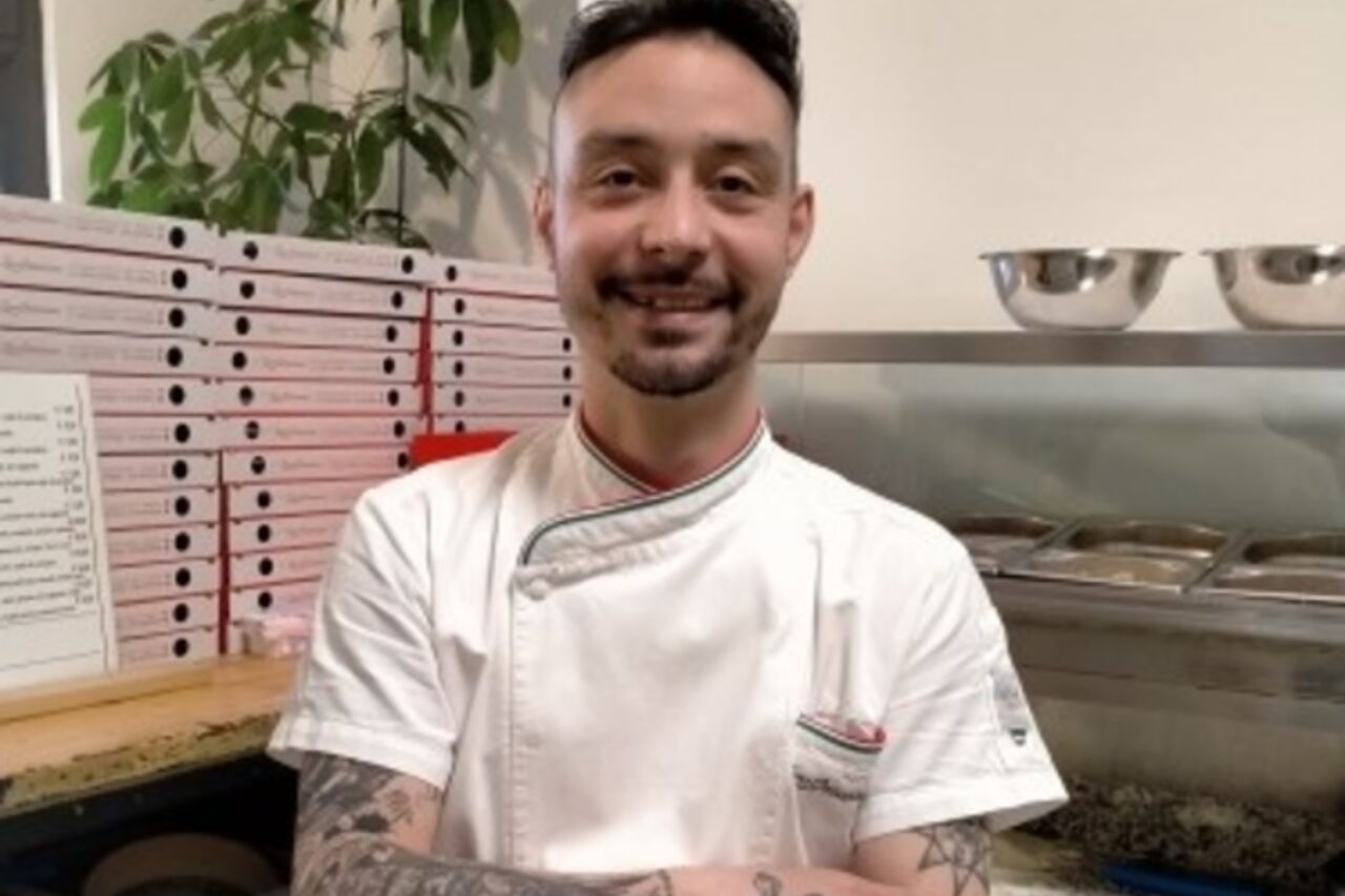 "Dietro un pizzaiolo c'è una giovinezza perduta per realizzare un sogno.