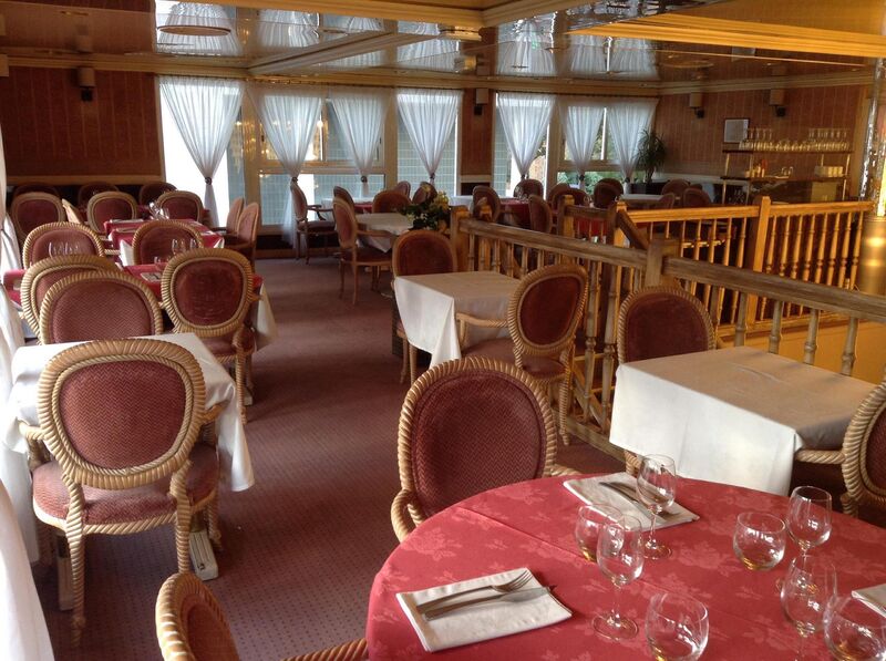 Restaurant 1er étage.