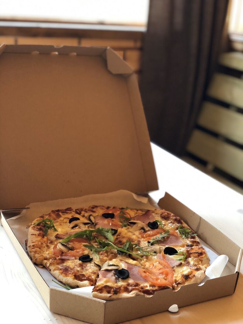 Піца капрічоза