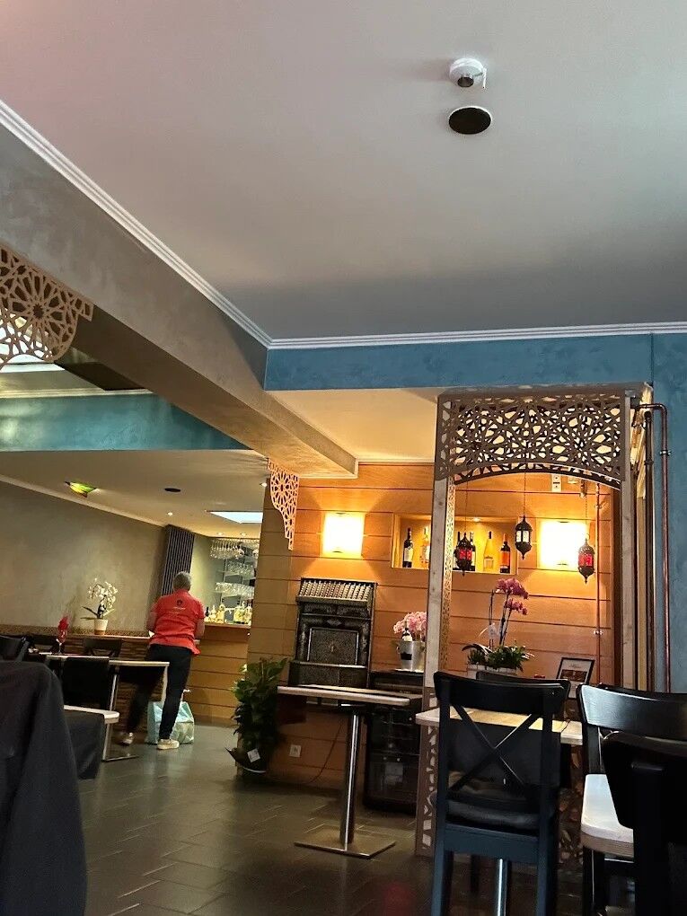 Salle de notre restaurant – Une ambiance chaleureuse et raffinée