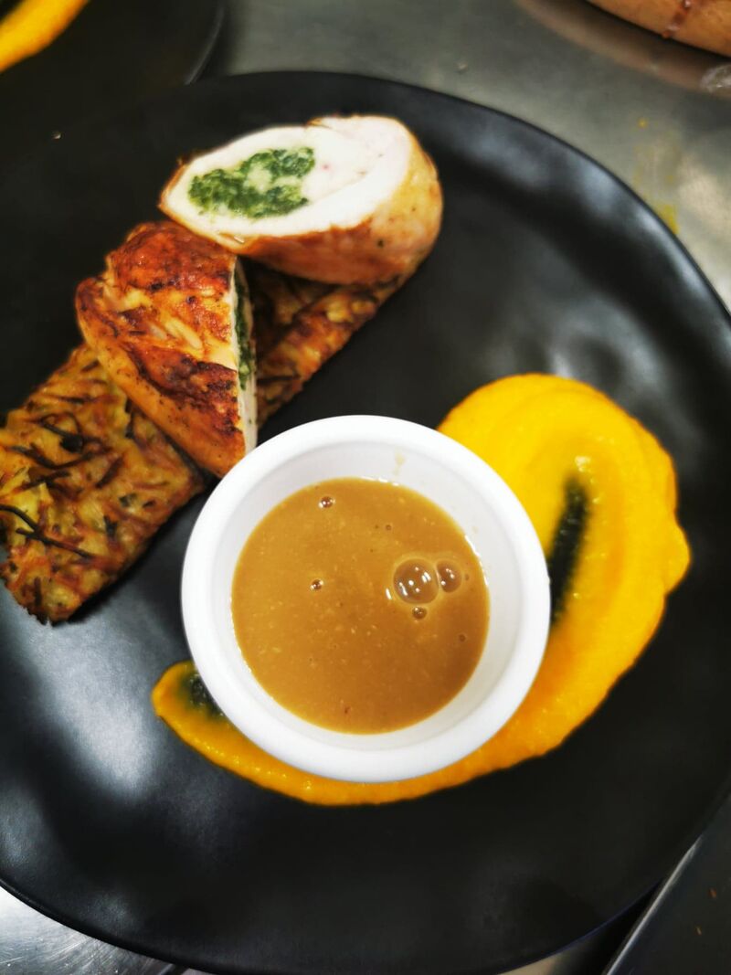 Ballotine de volaille farcie