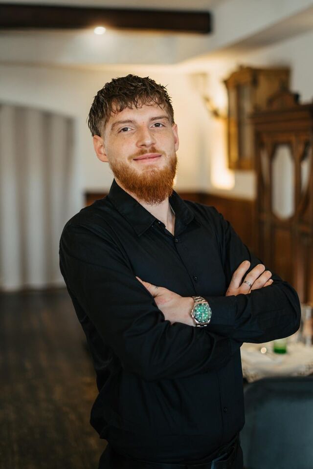 Restaurantleiter/Cateringleiter - Alexander Lacher