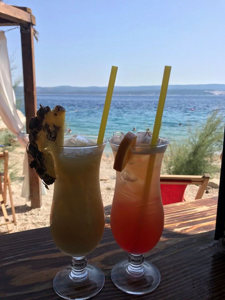 Morska Vila - the best beach bar in the whole Dalmatia. We got everything you need, from the most beautiful cocktails