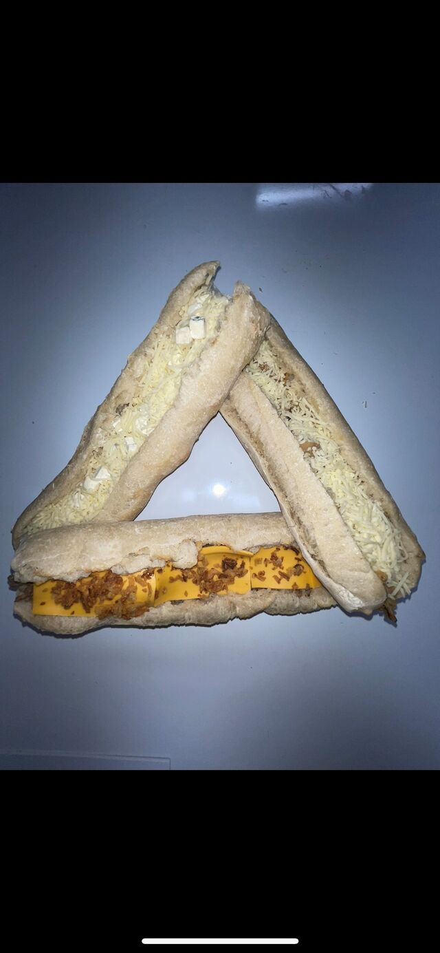 Paninis
- 3 fromages
- Viande hachée/cheddar
- Kebab