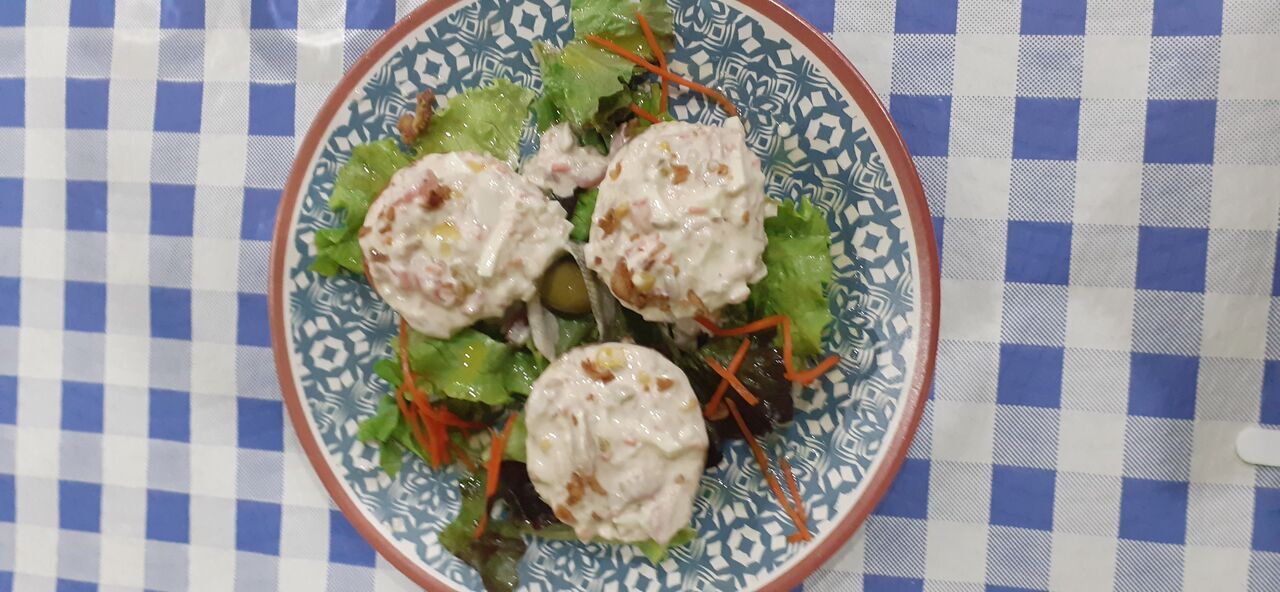 Tomates rellenos de bonito