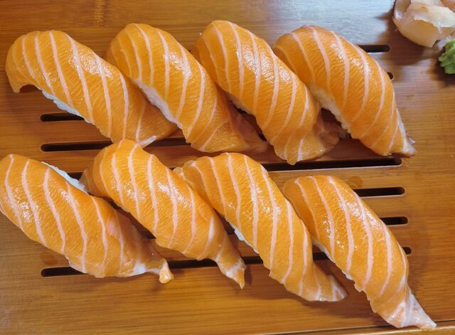 Sushi Kin tout saumon 