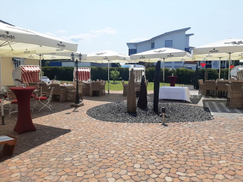 Auch unser Sonnen-Innenhof bietet Ihnen die Möglichkeit den Alltag zu vergessen und es sich gut gehen zu lassen. 