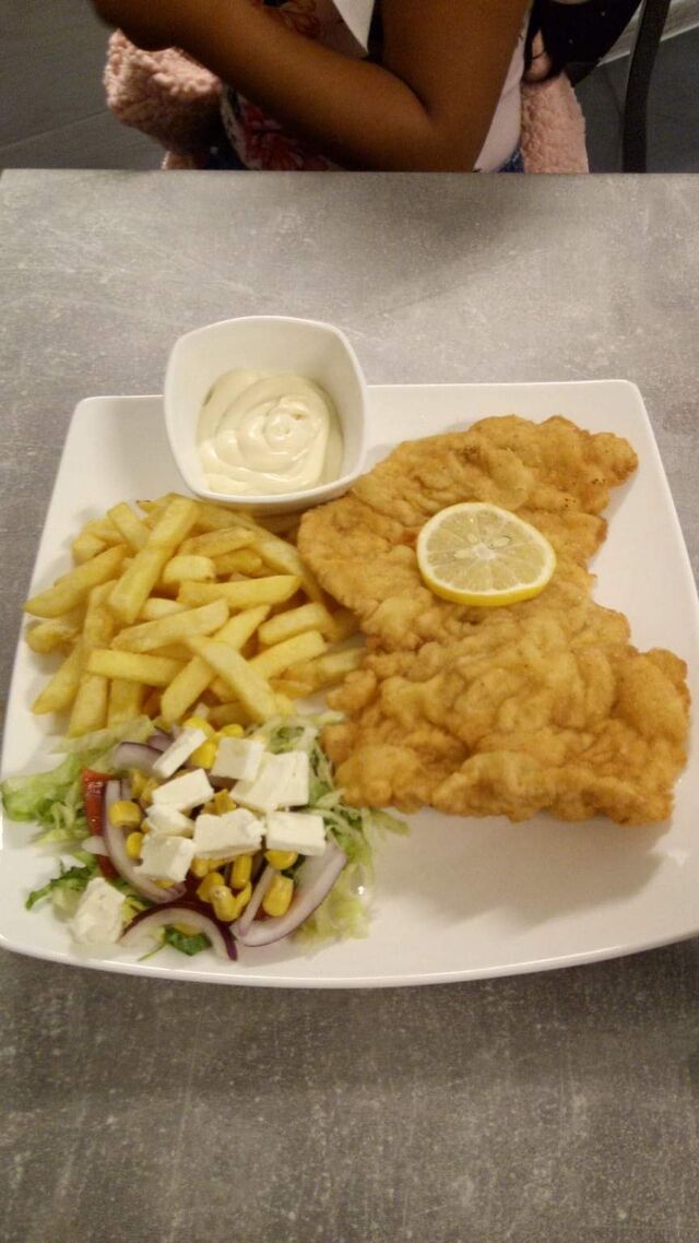 Bravčovi schnitzel s hranolkami len za 4€