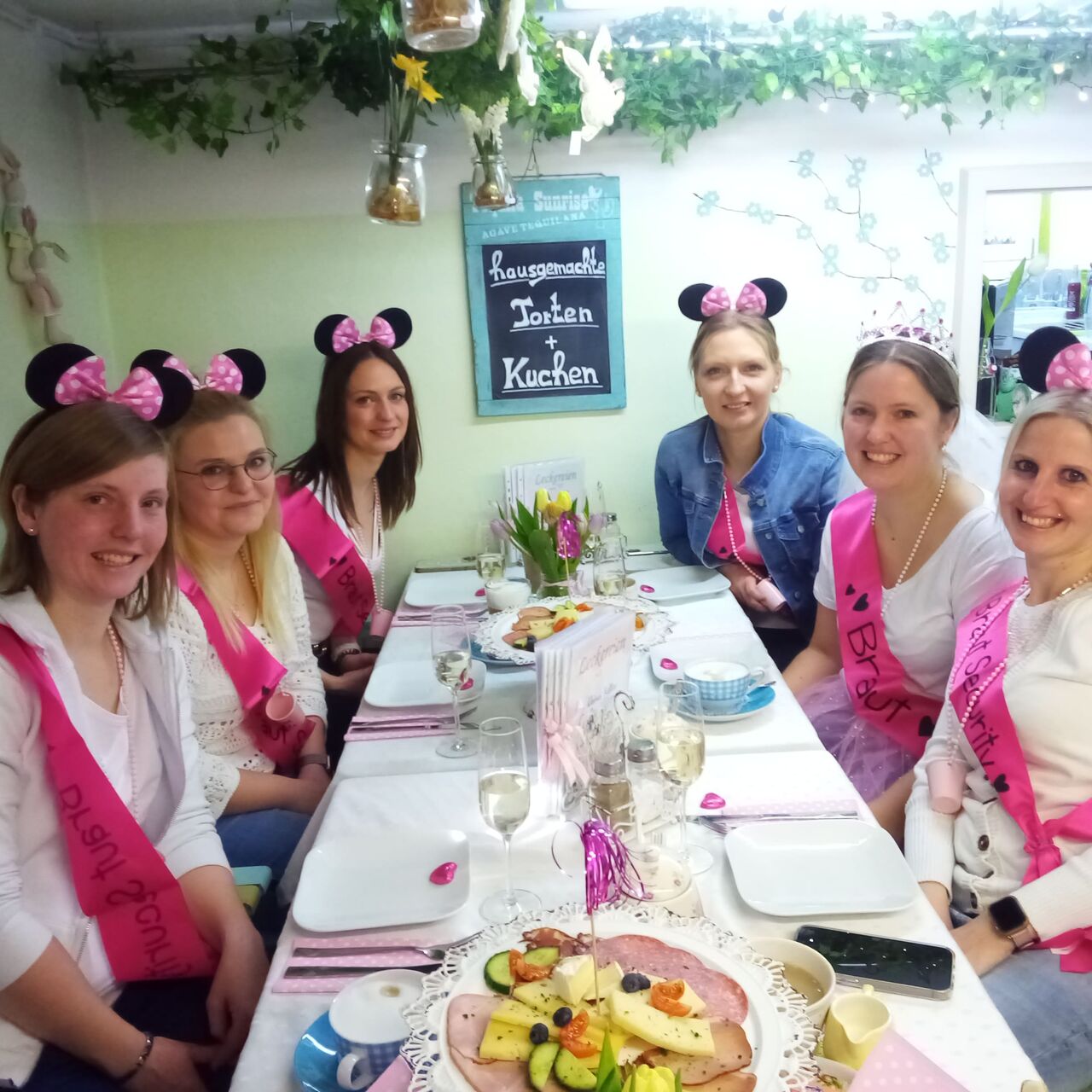 Jungesellinenabschied im Wohlfühlcafé