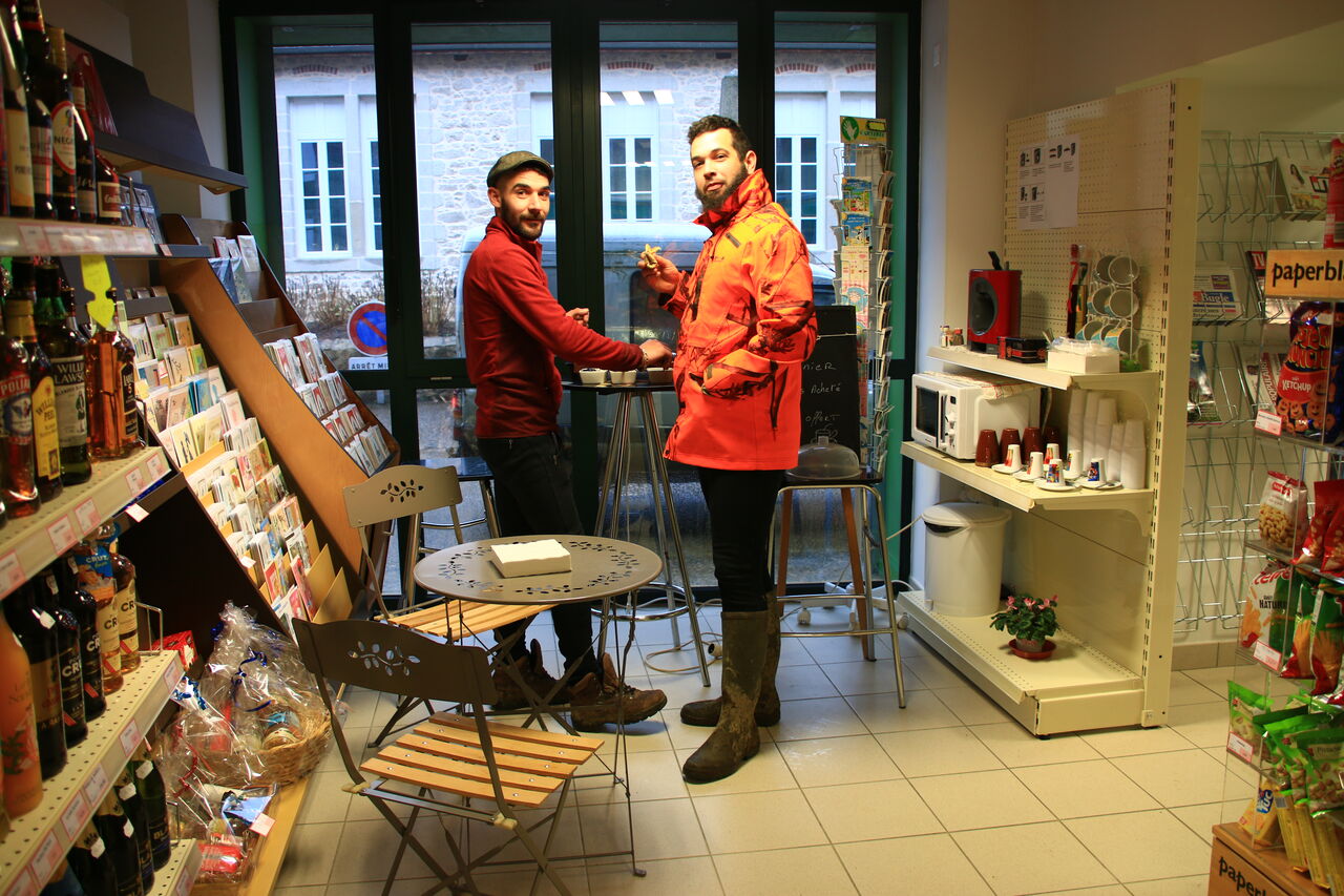 Une bonne journée pour offrir une crêpe à chaque client pour la chandeleur