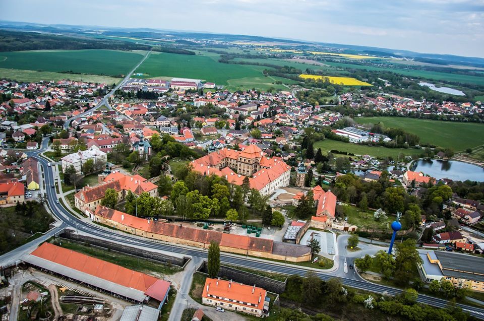 Letecký pohled klášter Chotěšov