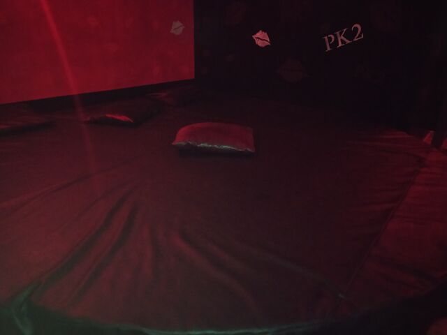 ZONA MIXTA: EXCLUSIVO PAREJAS: HABITACIÓN ROJA