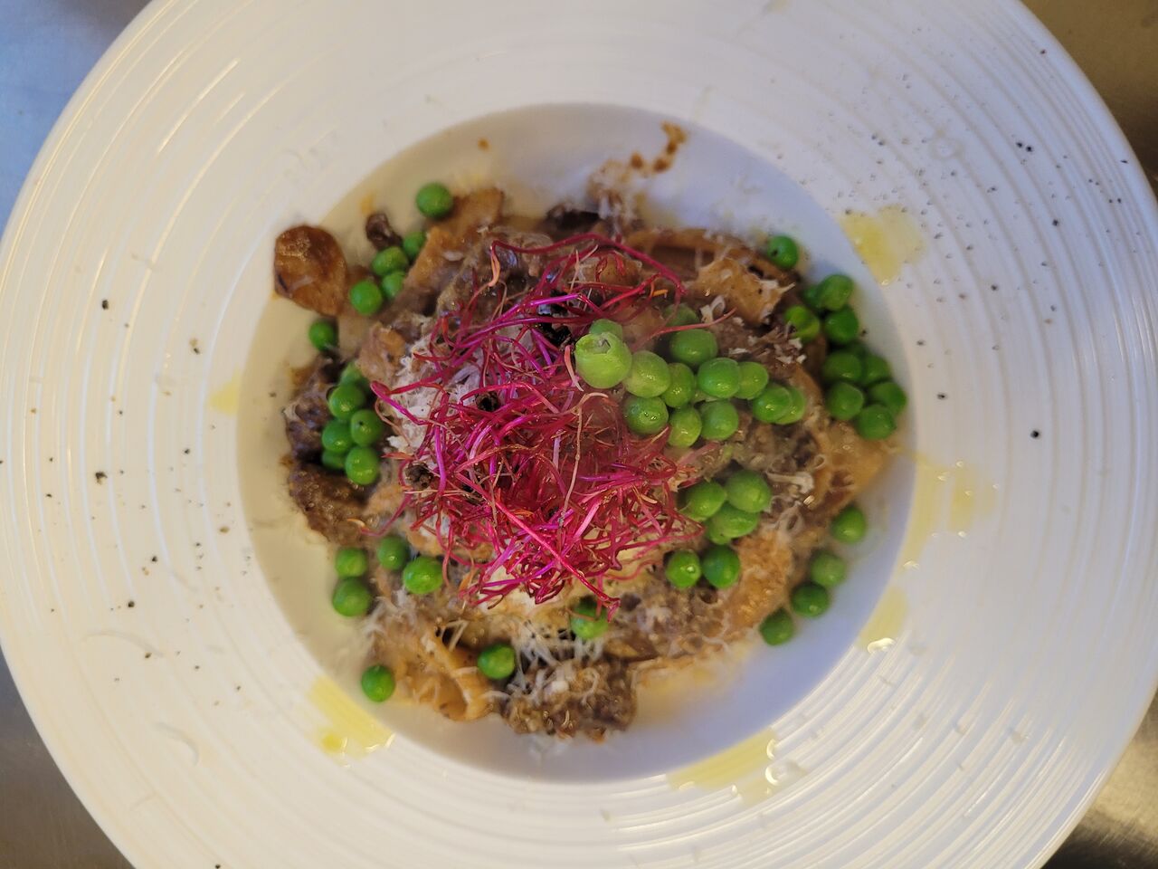 Weihnachtspasta mit Reh & Erbsen