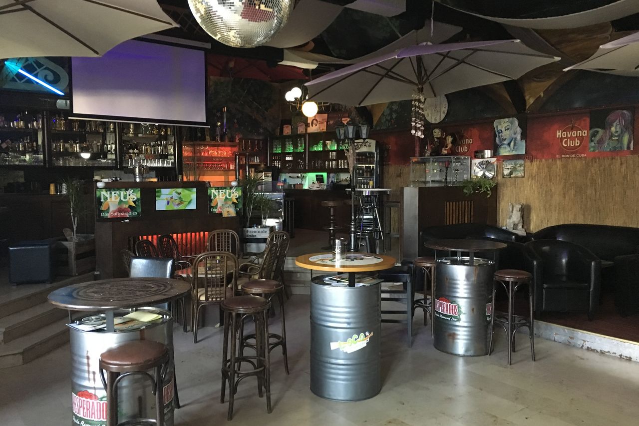 Sky - Fußball und Formel 1.