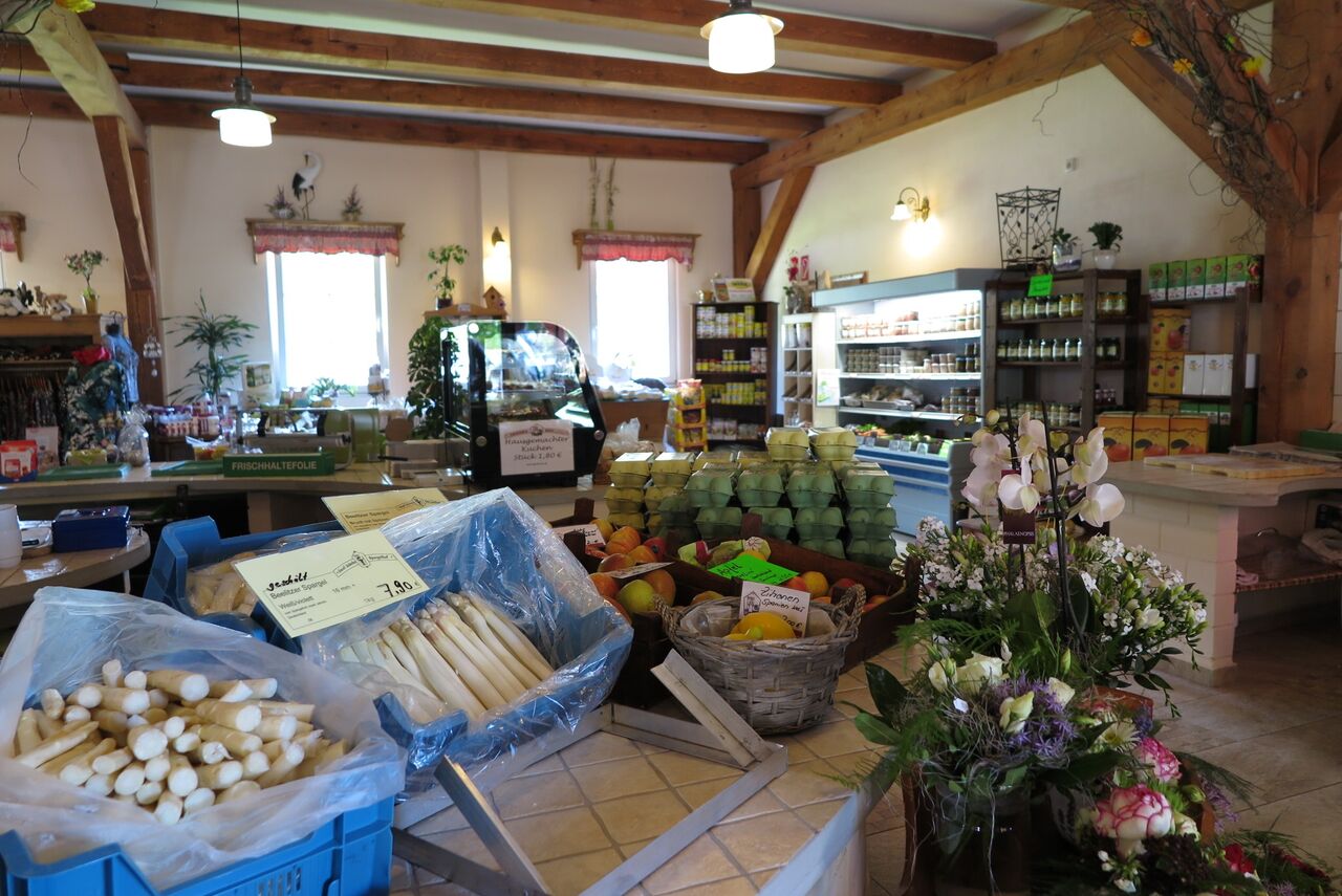 Der Landladen in der Spargelsaison