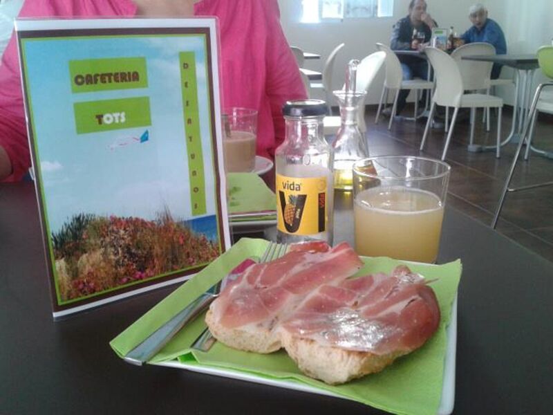 Nuestras tostadas de tomate y jamón triunfan.