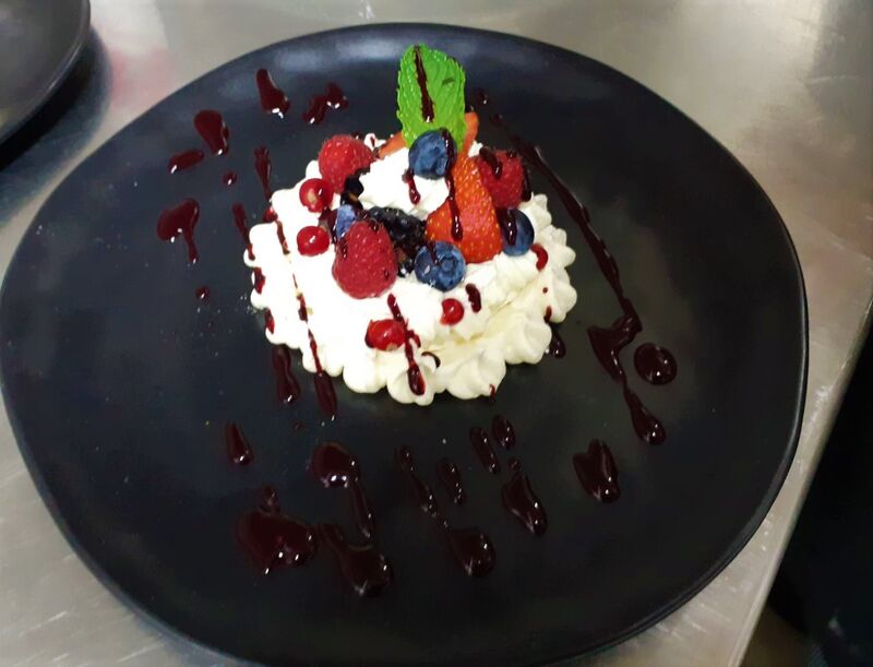 Pavlova aux fruits rouges et sa crème mascarpone 