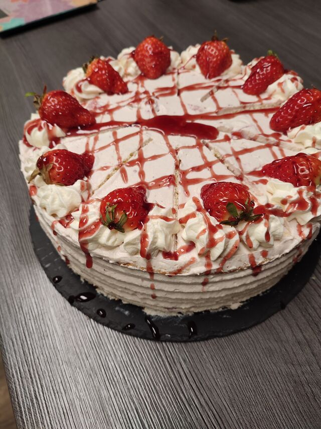 Erdbeersahne Torte