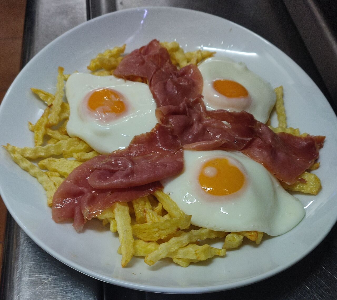 Huevos rotos Con Jamón