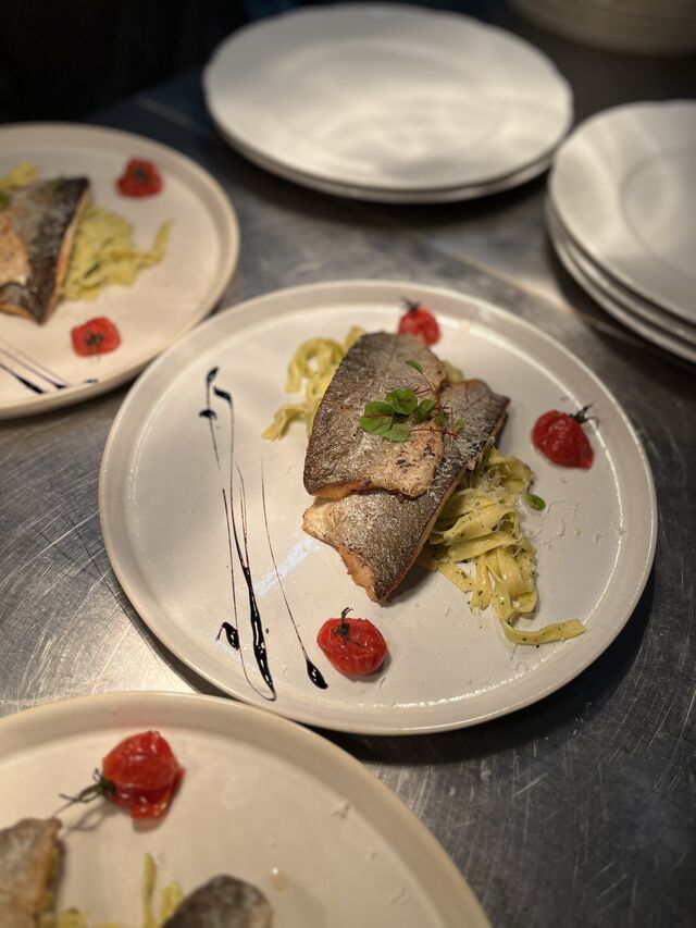 Forellenfilet auf Rahmnudeln