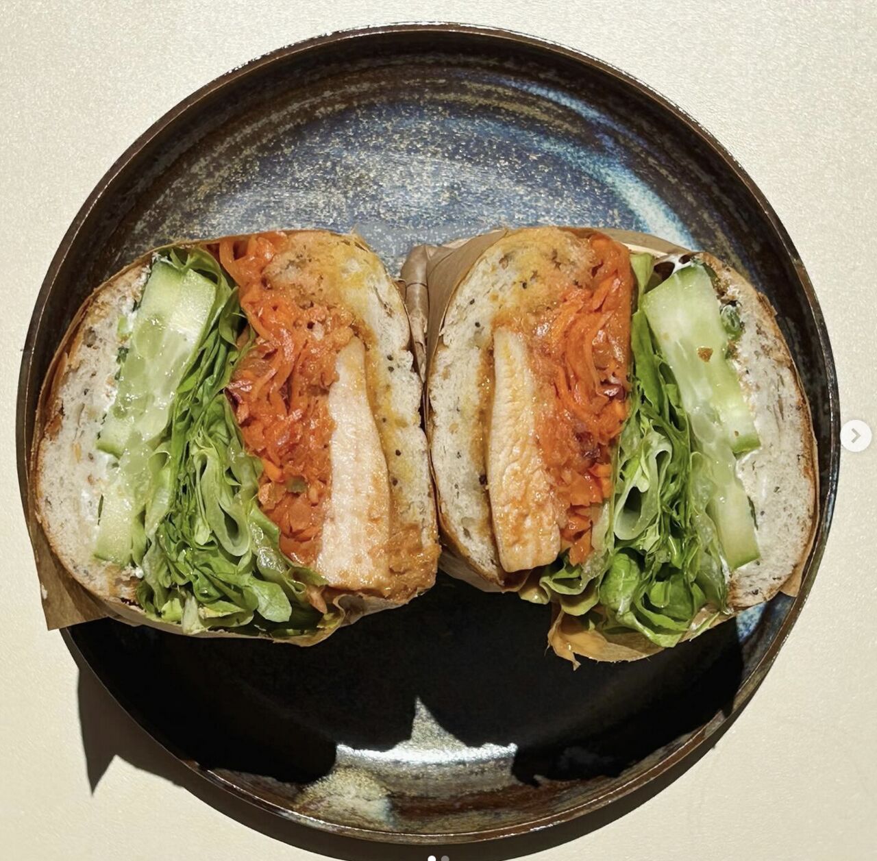 Sandwich poulet cacahuètes