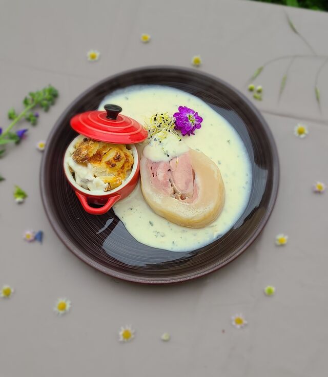 Tête de veau à la sauce gribiche et son gratin dauphinois