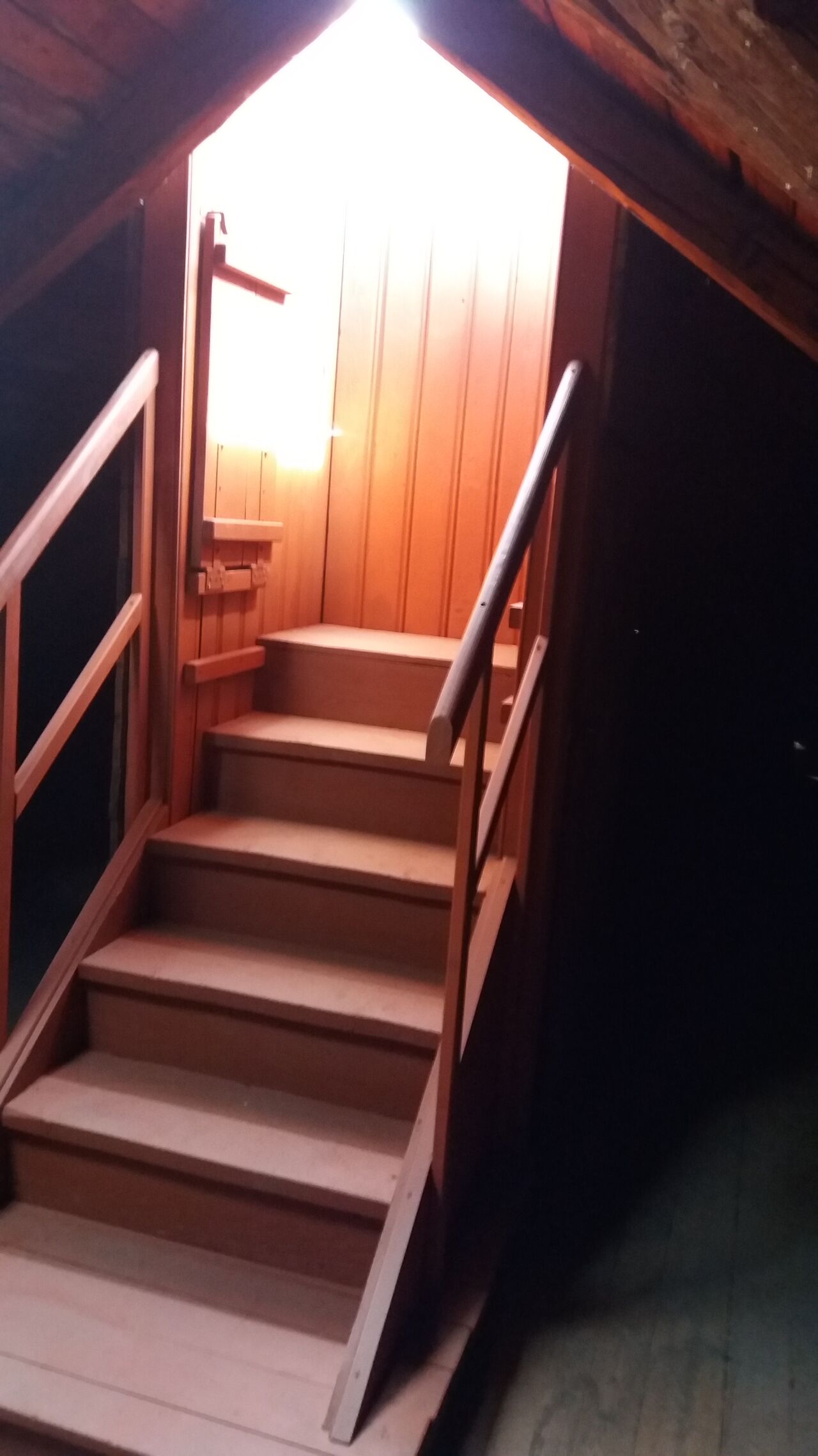 Valtířovská Kukanda - vstup do vyhlídkové věžičky