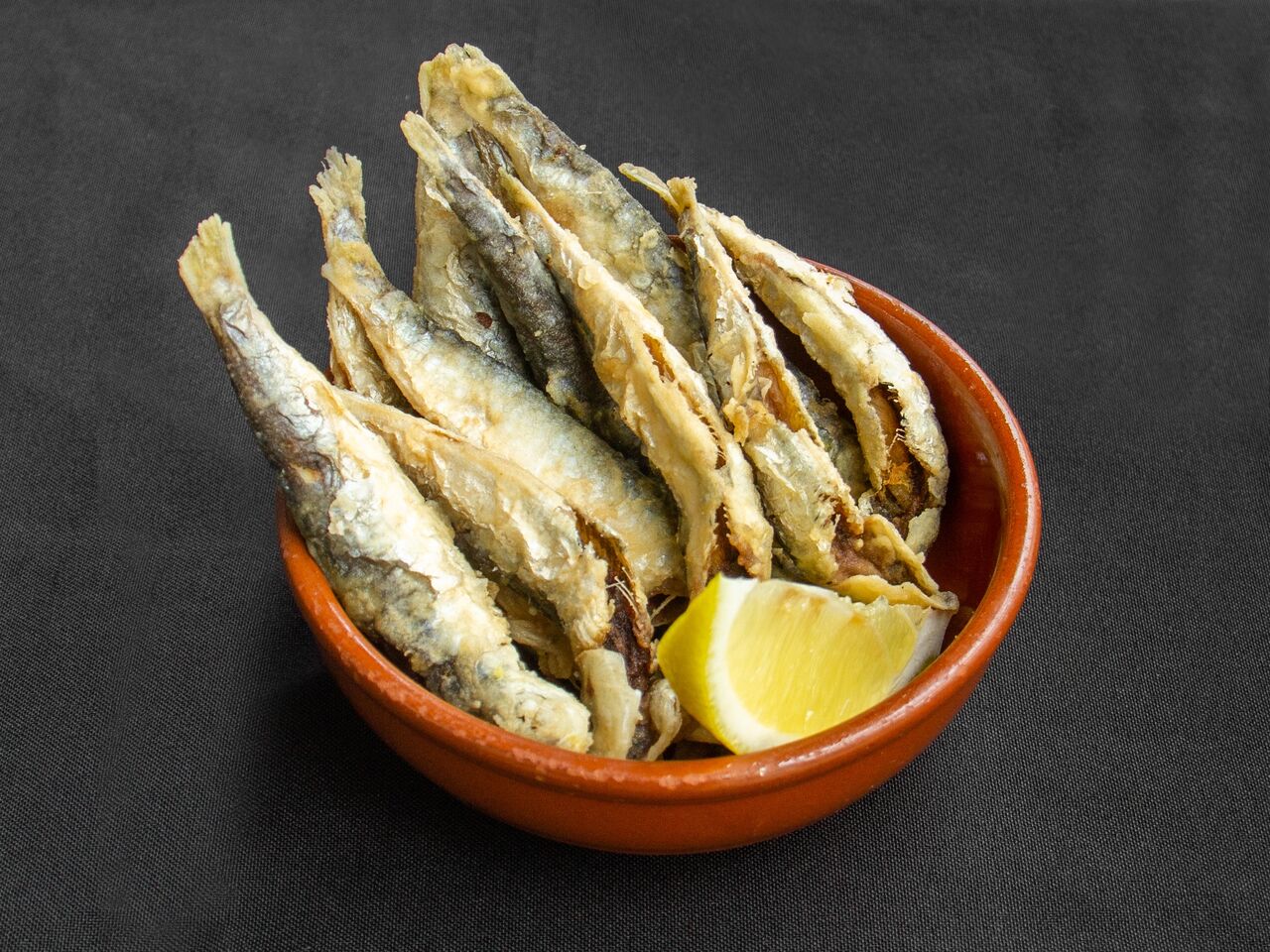 Sardinha pequena frita