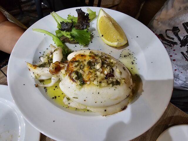 Sepia en salsa verde