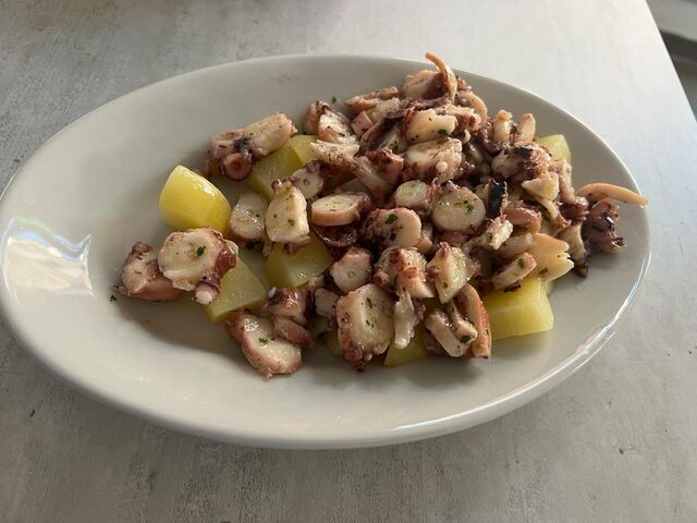 Insalata di polpo fresco con patate