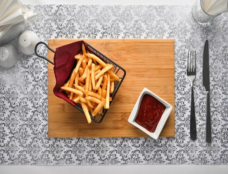 Frytki (150g) z ketchupem lub sosem Fries (150g) with ketchup or sauce Alergeny (1) 9 zł