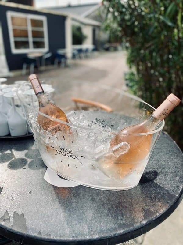 - Dégustation vin Castel -