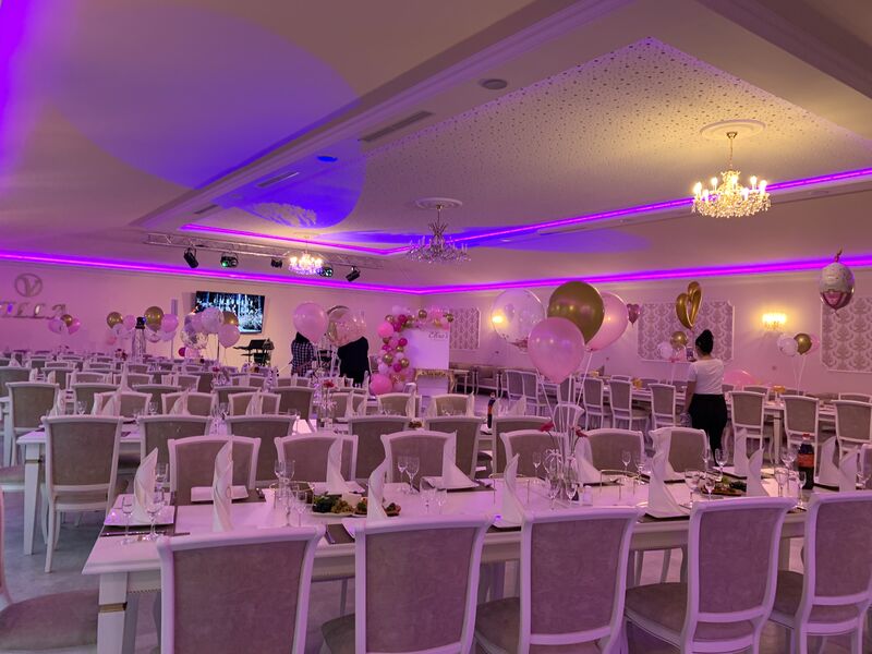 Unser Innenbereich auch gut geeignet für Familienfeiern oder Firmenevents