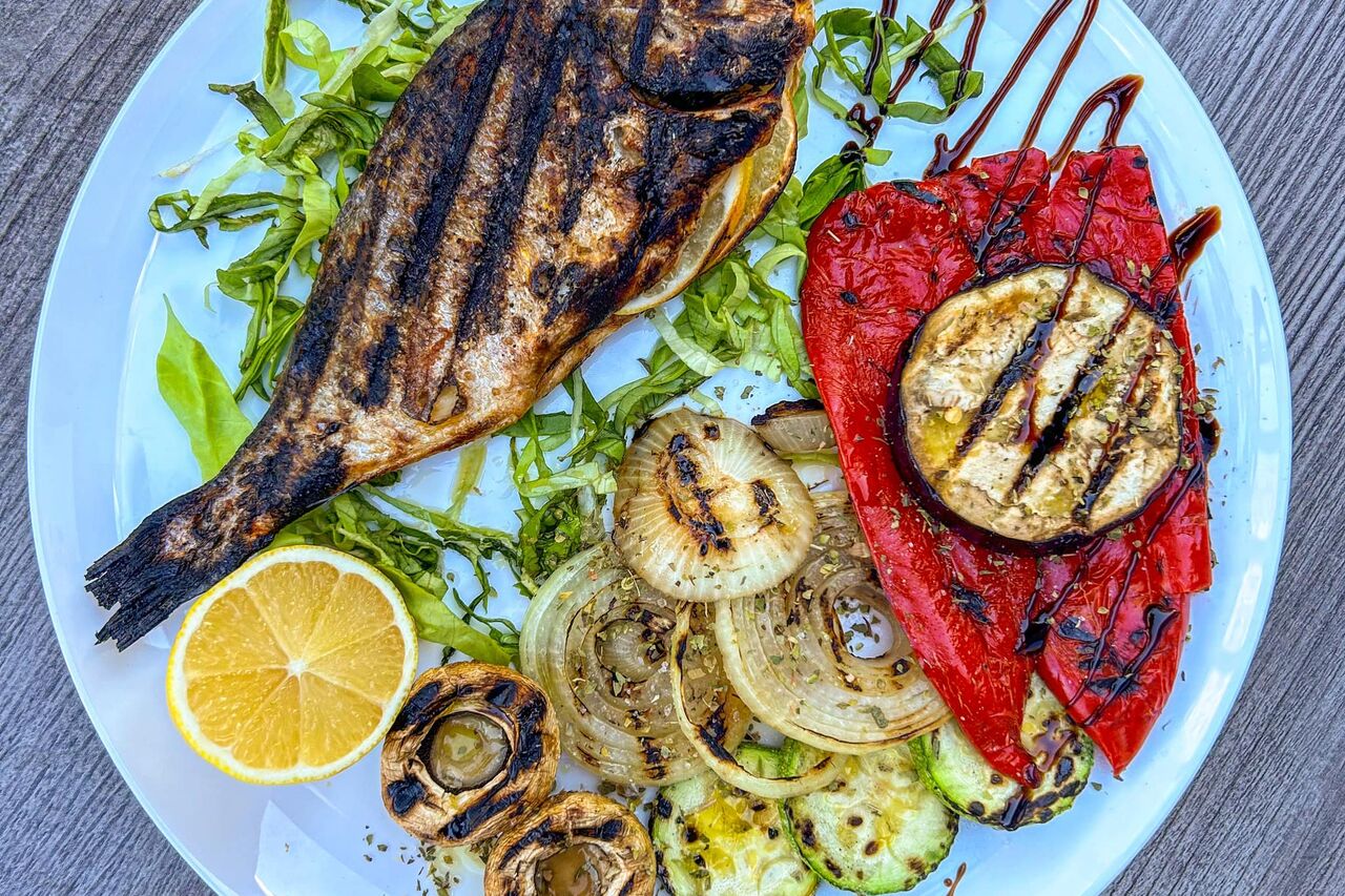 Dorada proaspătă la grătar