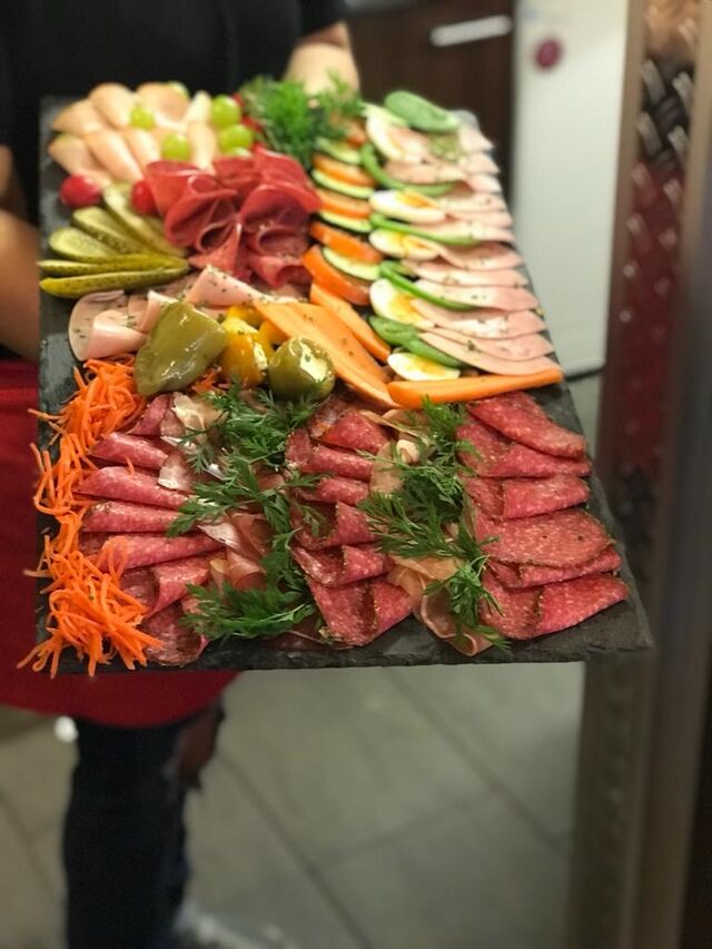 Frühstücksbuffet Wurstplatte