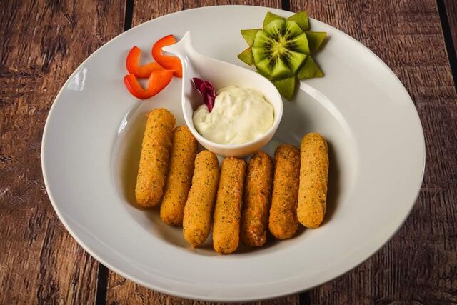 panirani mozzarela štapići sa tartarom