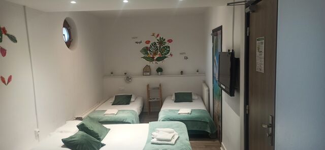 CHAMBRE QUADRUPLE 100€