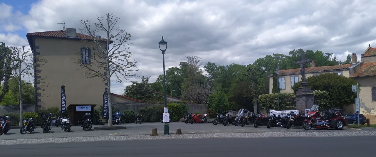 Rassemblement de moto à Varennes-sur-Morge