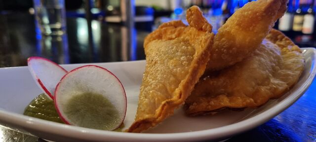 Teigtasche mit Gemüse gfüllt