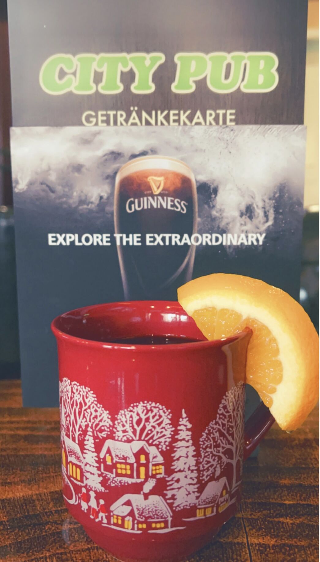 Unser Hausgemachter Glühwein - erhältlich mit und ohne Schuss