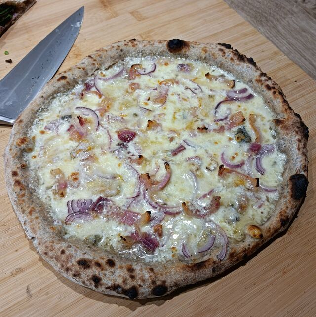 Pizza Verone - Base crème et pâte aux céréales 
