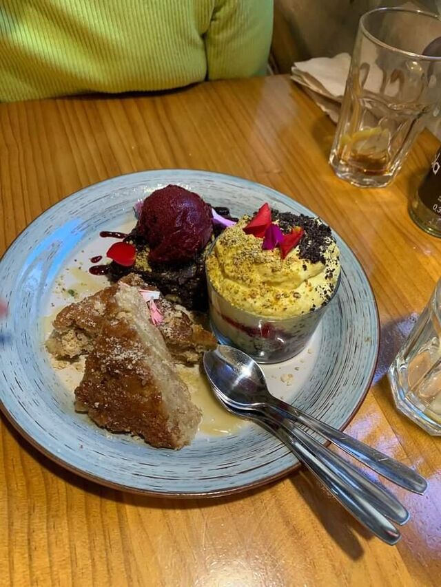 Surtido de postres caseros