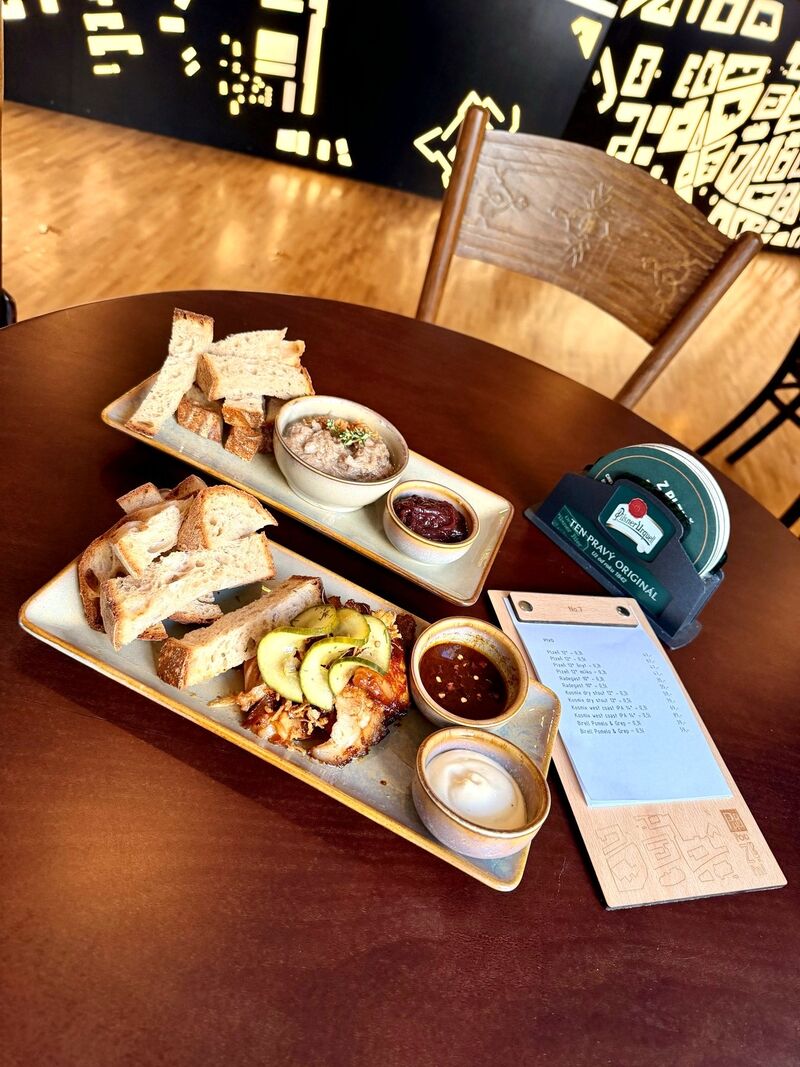 Bůček Podzemi a kachní rillettes