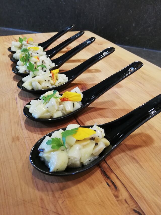 Asperges blanches à la truffe noire du domaine Majastre. 